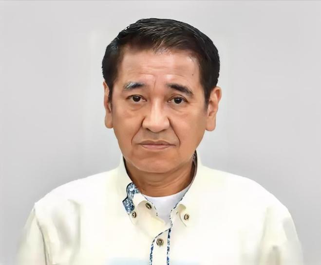 冲绳县知事候选人屋良朝助8月4日在宣布参选时提出一个大胆方案，由日本、琉球、美国