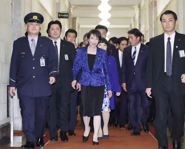 高市早苗内阁的“非嫡系”布局是“祸端”的开始
高市早苗的内阁名单中，多位曾与她竞