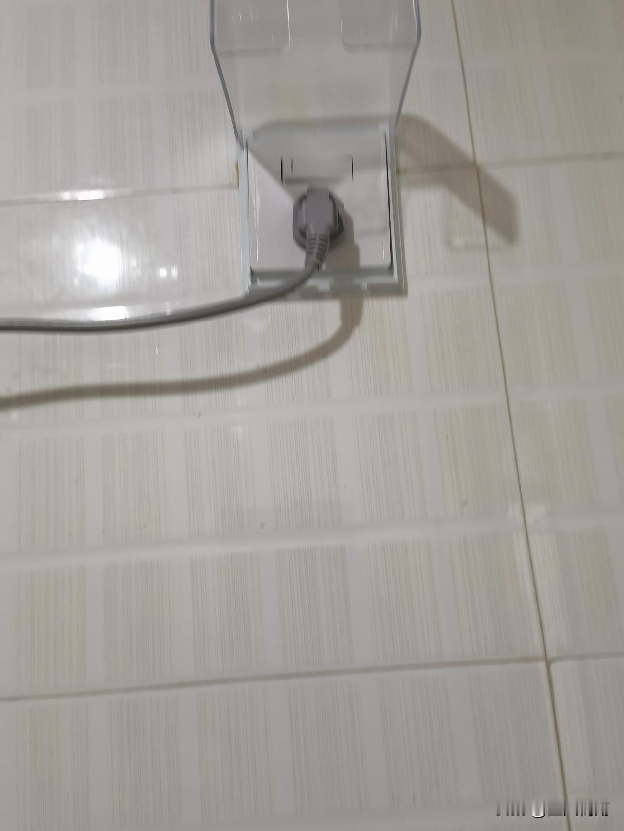 人要是赶上背运的时候，真是做什么都得格外小心。这年头，为了利益，很多人早就把人性