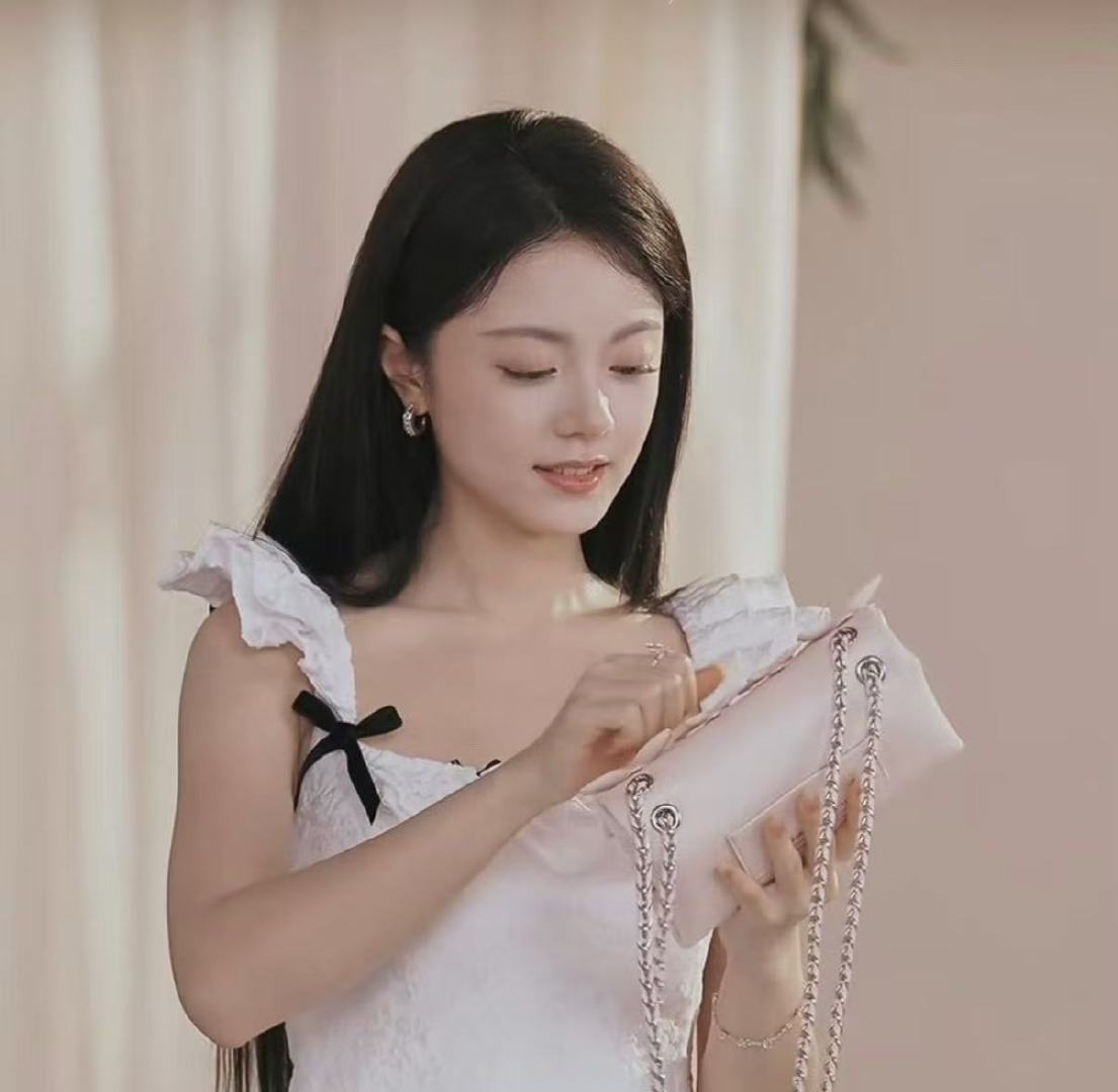 赵今麦长发直播赵今麦长发 长发给我看美了小麦麦 