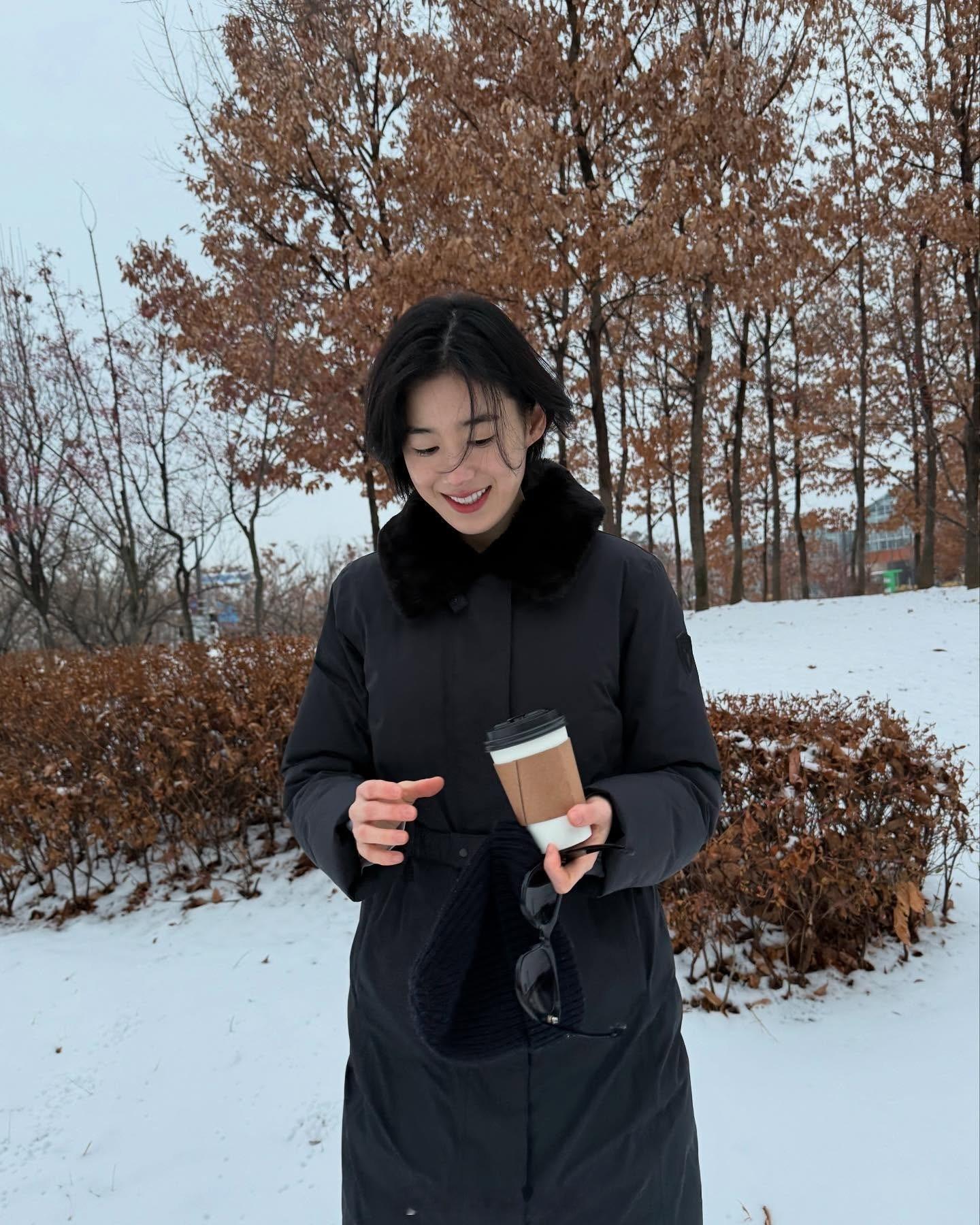 郑恩彩ins更新❄️ 