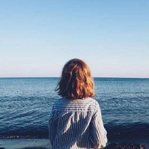 秋水的双眸明媚啊