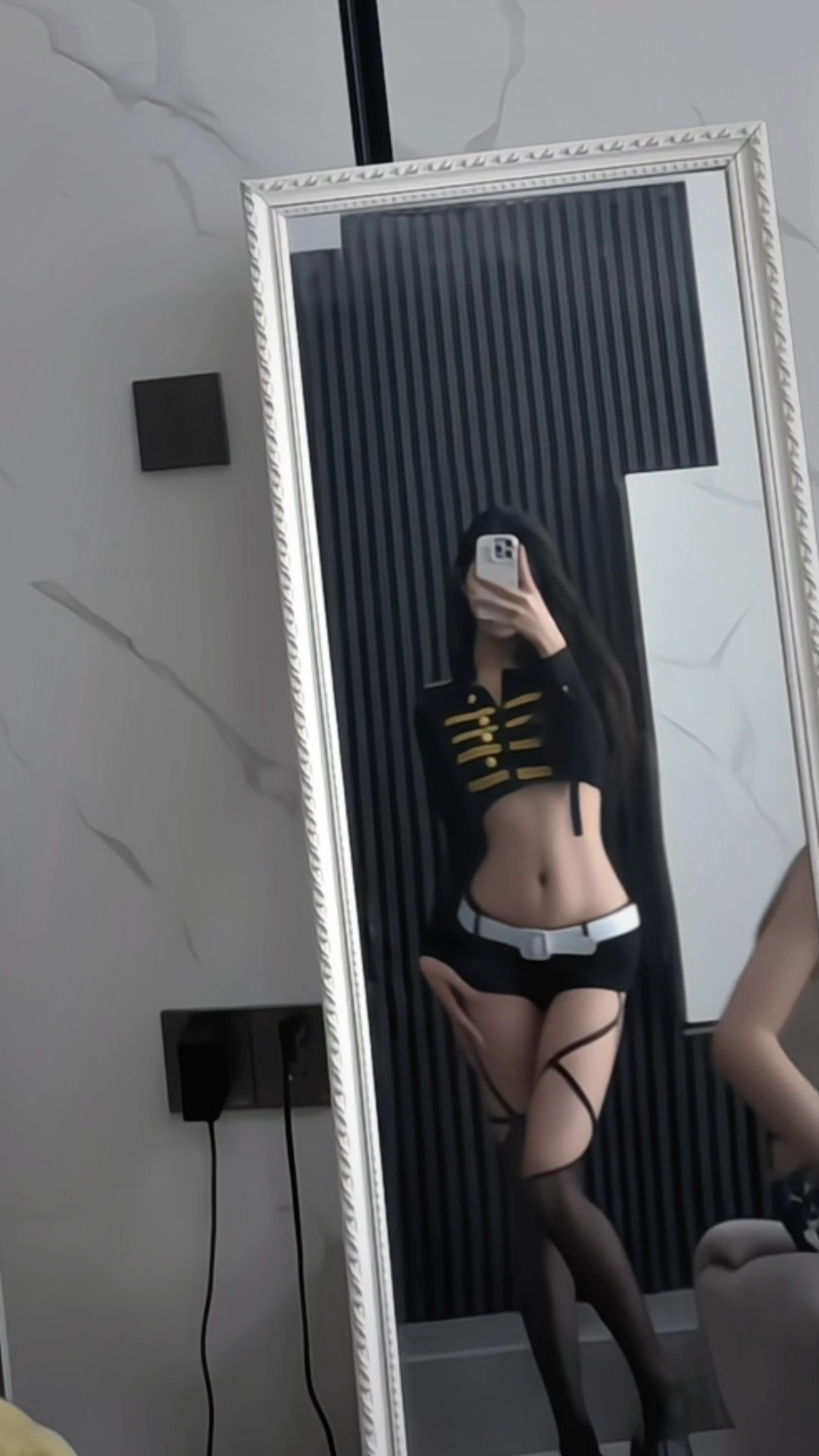 爱上我就要忘记世界上所有的女孩 