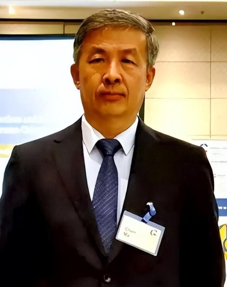马臣："晚一秒就万劫不复"？这个劝中国投降的人，后来被现实狠狠打了脸！
 
很多