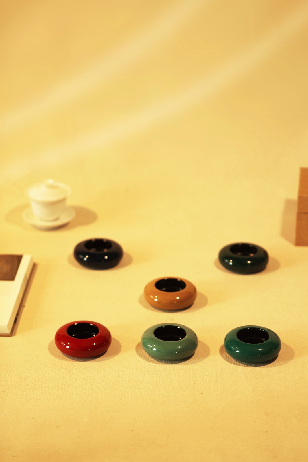 大漆丨线香炉非遗大漆工艺，裱布刮灰，层层髹漆数十道，做工精致细腻，案几燃香，玲珑