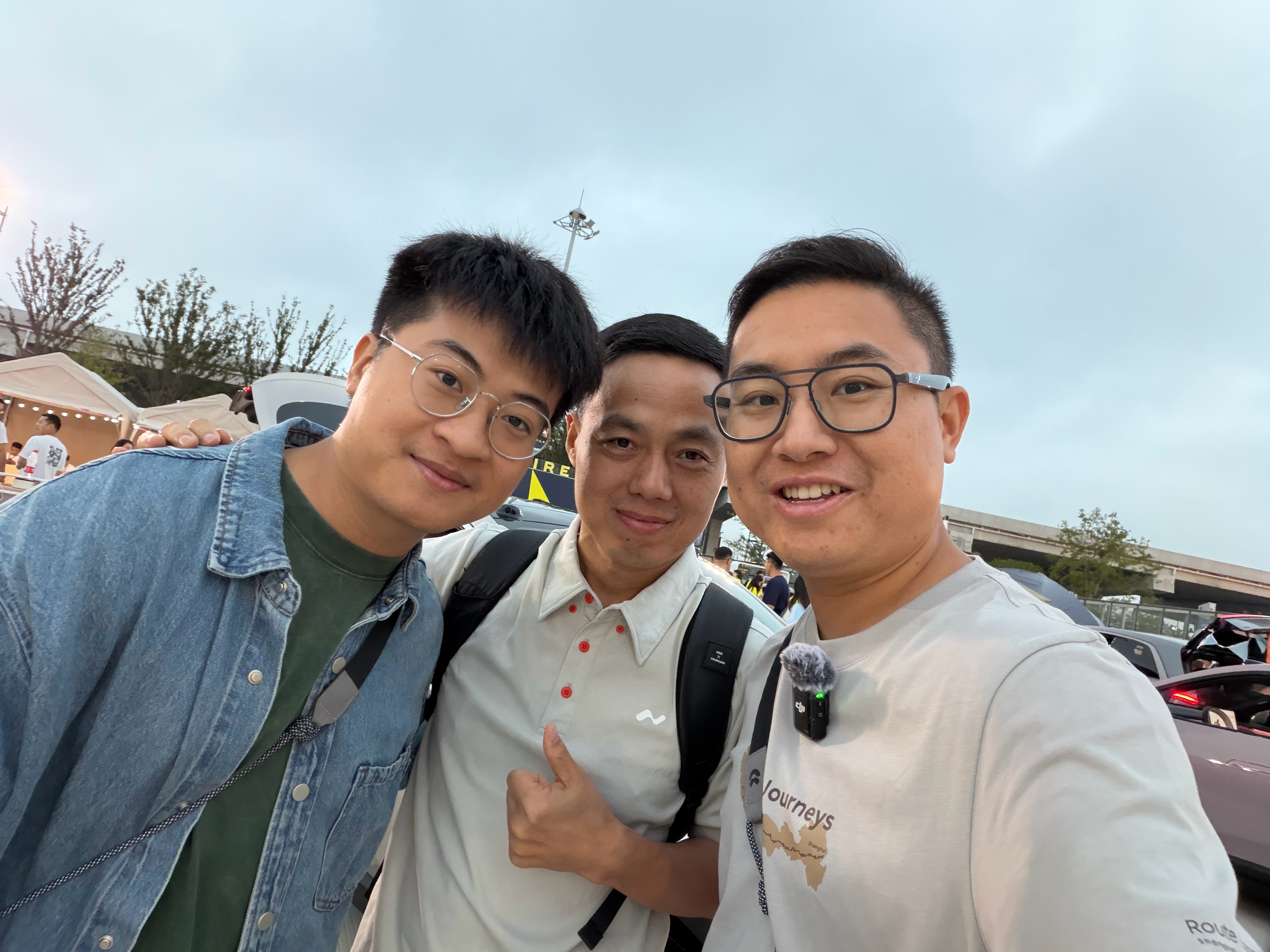 检验一下iPhone17的前置摄像头竖握横拍的感觉还挺好 ​​​