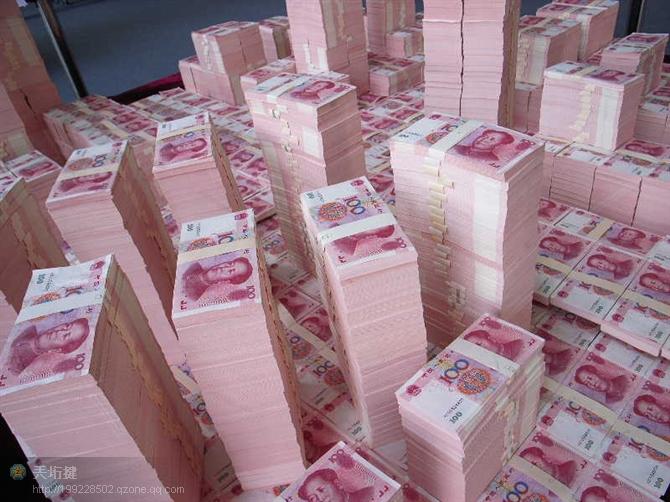 别跟钱过不去。
看到钱，别躲，赶紧接住——
那是生活给你的奖赏。
别装清高说“我