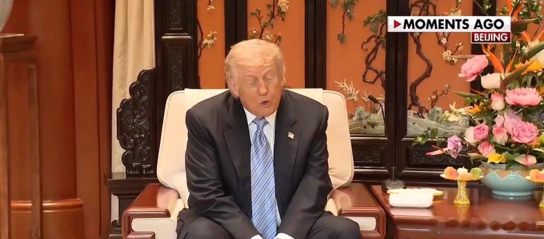 “我们谈到伊朗，有同感，都希望霍尔木兹海峡开放，现在是封锁的，他们不让通行了，我