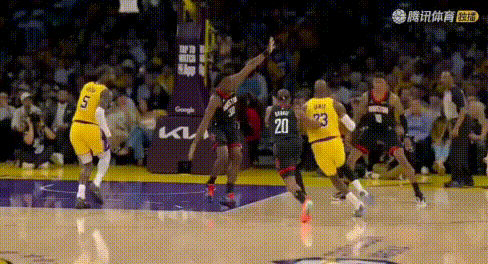 乌度卡神人——用奥科吉防詹姆斯，人8助攻爽吗？
湖人就他一个能组织的，你用最强防