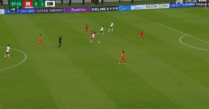 王钰栋破门！3比0！！！！U23国足3比0越南