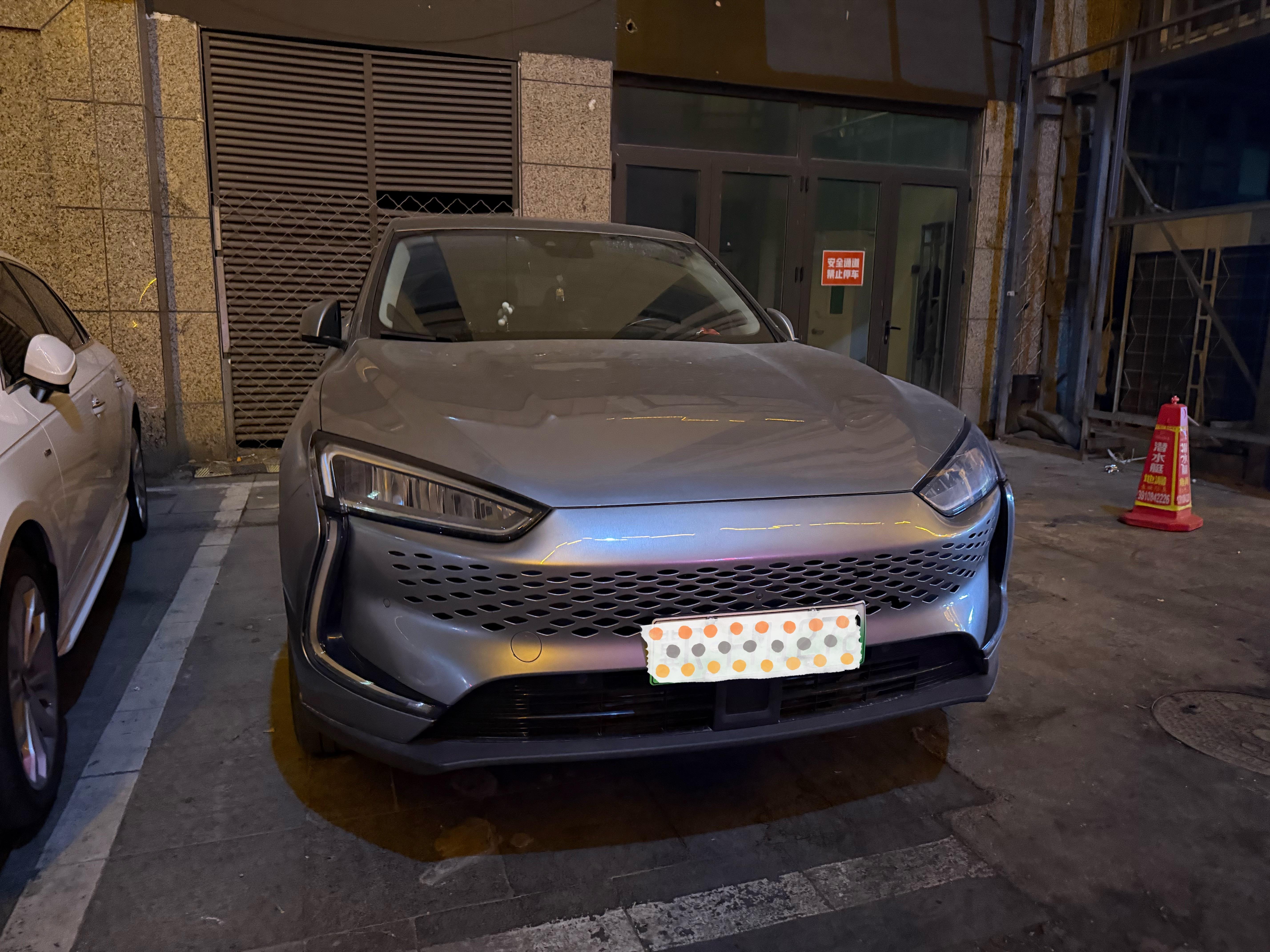 纯看前脸猜车，大家知道这是啥车吗？第一个猜对的私信小红包