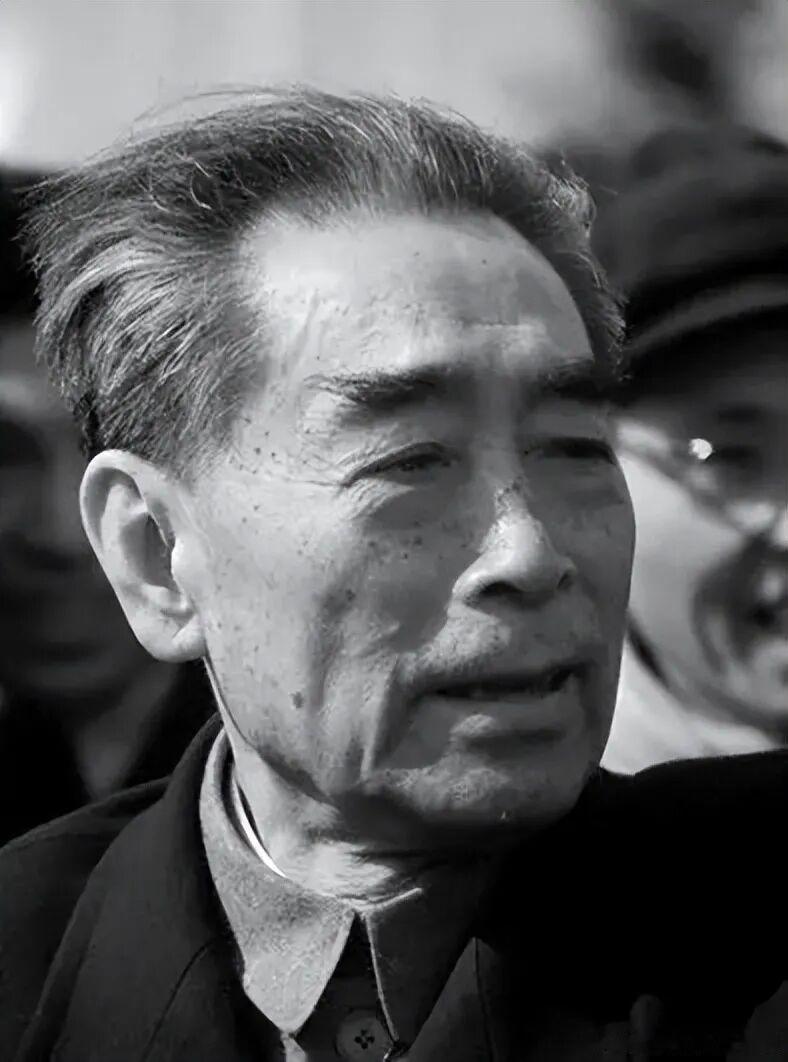 【周总理创作的《戒酒歌》】(来源：党史博采 作者：叶福林) 