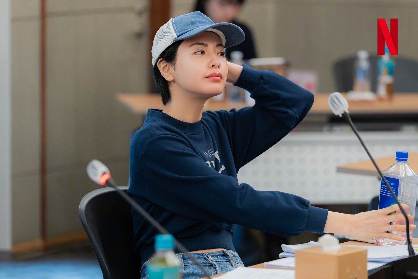韩剧官宣林珍娜金湍郑乾柱 主演Netflix新剧玛德蕾莎 公开剧本研读照 。该剧