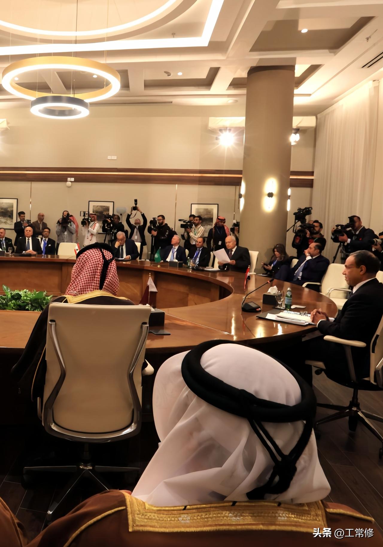 川总摊派5万亿美元战争费，怎么公摊?

现有的方案是让22个阿拉伯国家公摊，但问