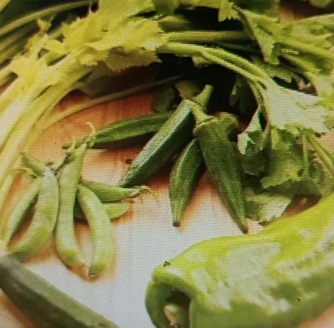 肝不好的人有福啦，有些食物堪称肝脏的“救星”。像枸杞，富含多糖，能保护肝细胞，每