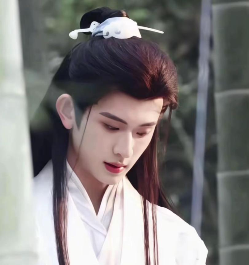 看来有些人能成为顶流不是没有原因的，

比如陈添祥

他今天主动发长文给合作团队