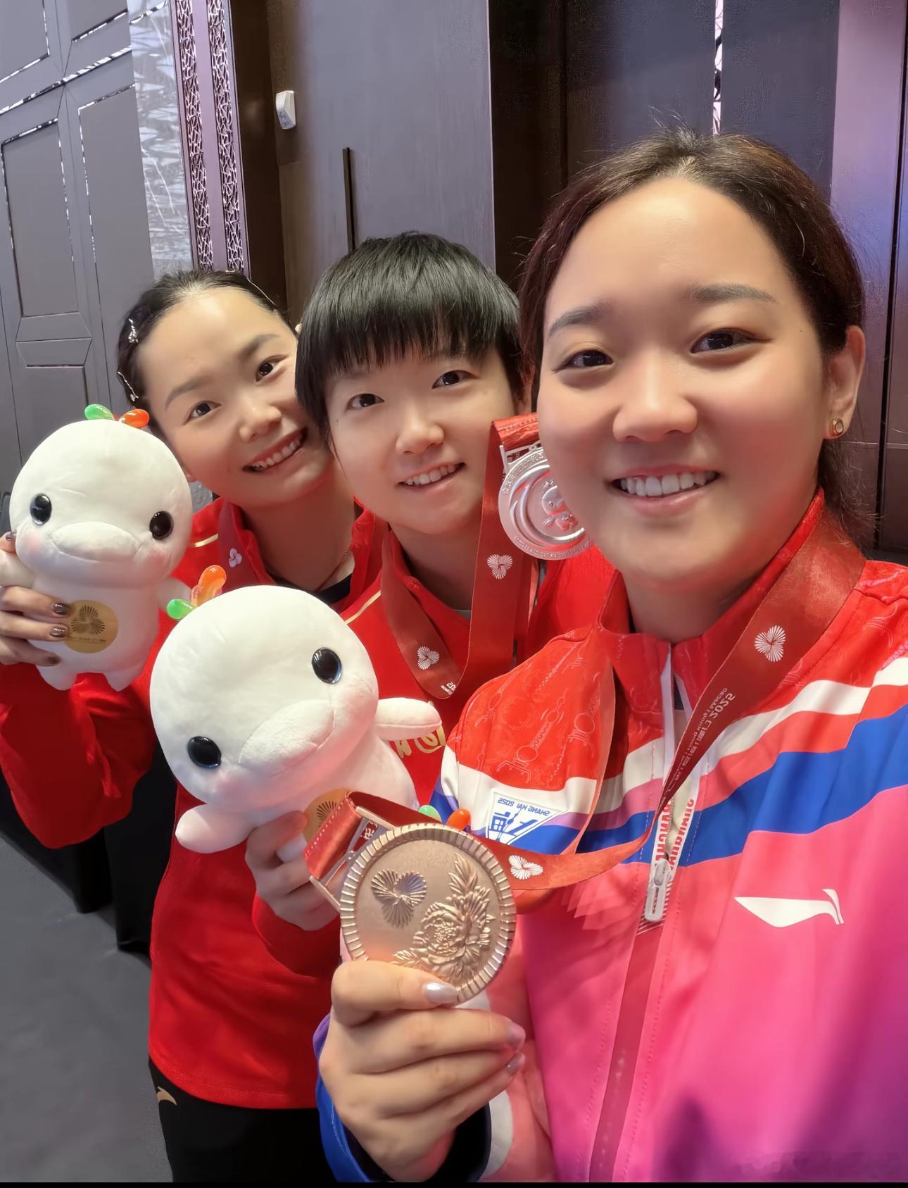 可爱小莎🤏🏻 