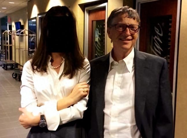 爆瓜！比尔・盖茨亲口实锤，曾与两名俄罗斯女子有婚外情，直言不讳晒出过往，但坚决否