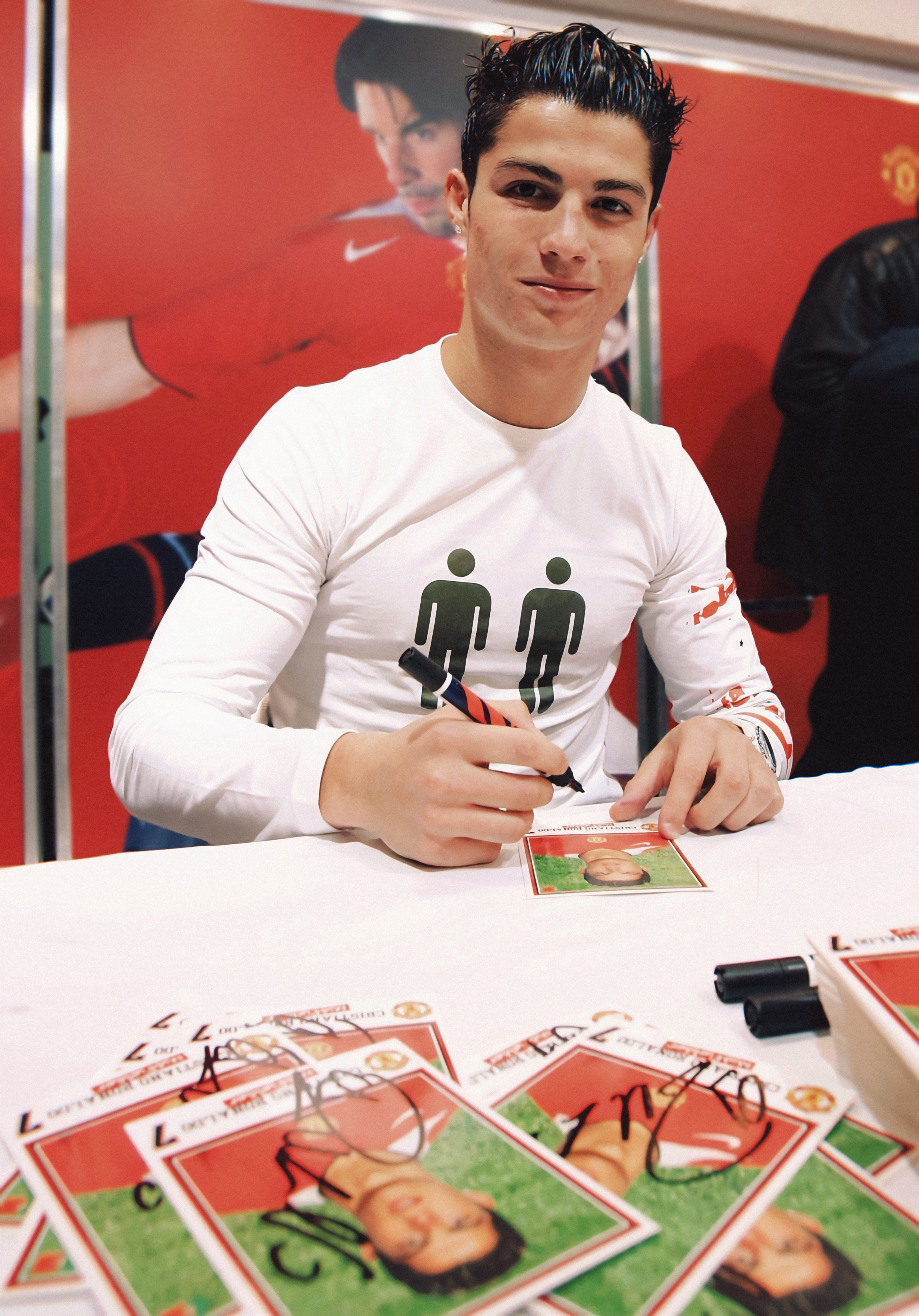 没见过的C罗照片  📸 Young Ronnie𝓒𝓻𝓲𝓼𝓽𝓲𝓪?