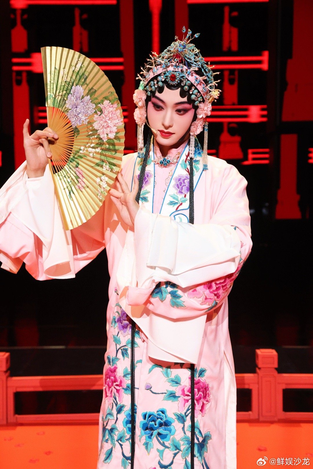 一边恭喜拿下第一，一边真诚喊话：还可以再高一点！实力摆在那里，后劲真的太足了🎶