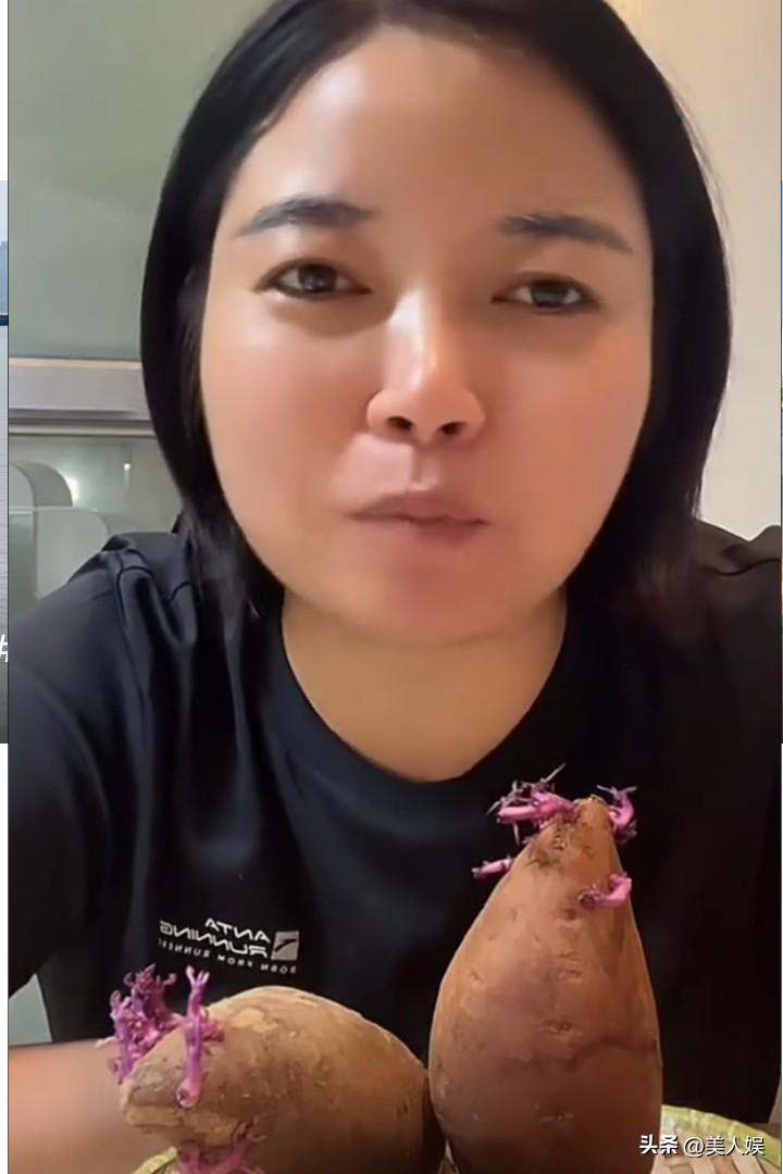 堂嫂俨然成了郭杜家的发言人。
她在直播间说威静已经跟许姚家断舍离了，说的那叫一个