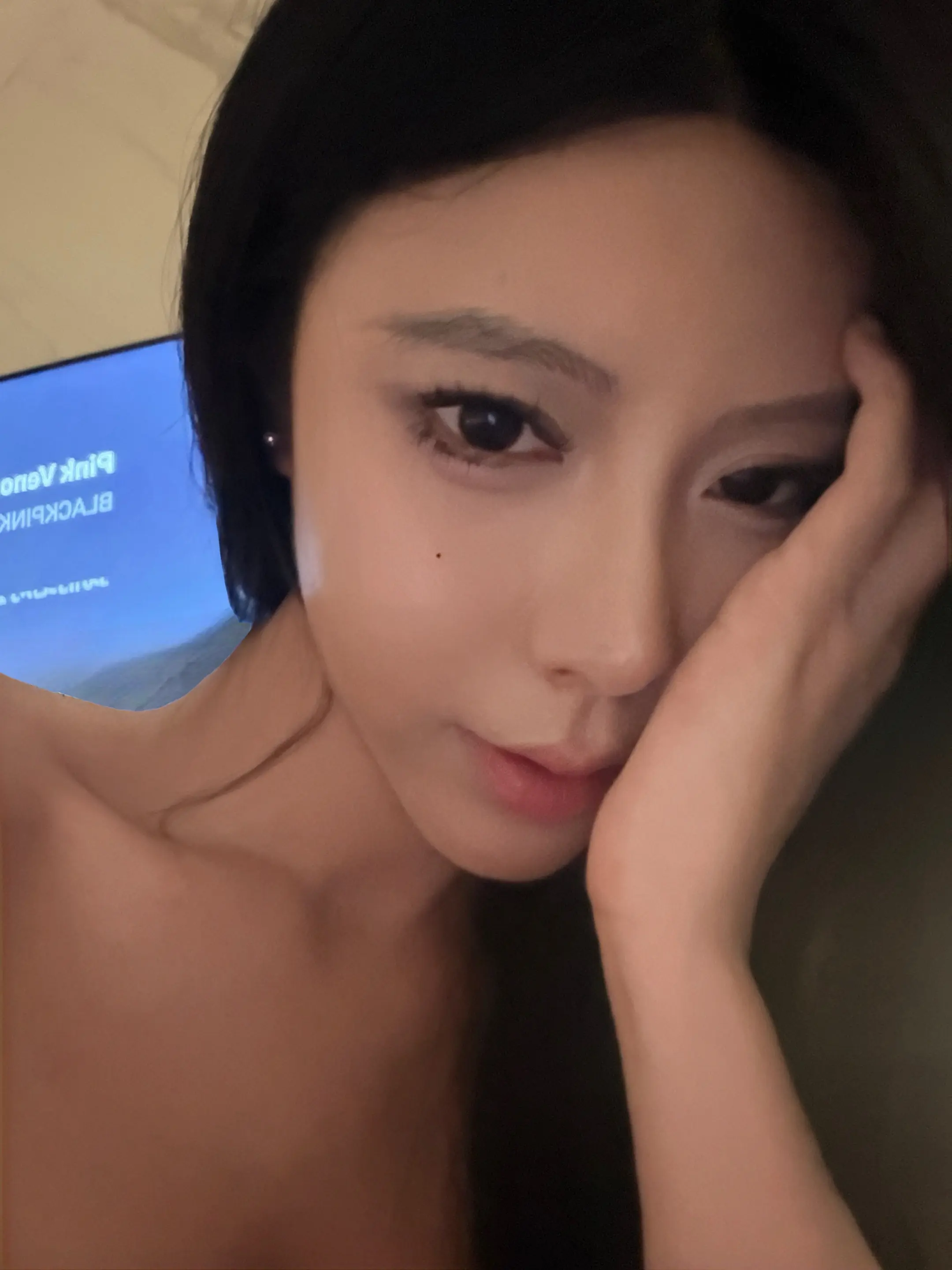 世界是宏大的 可我的心是一个人的