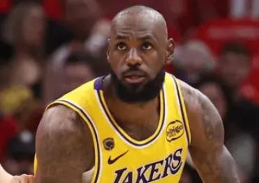 阿里纳斯：詹姆斯没有让人失望，任何一场比赛都对得起票价
04月27日讯 近日，在