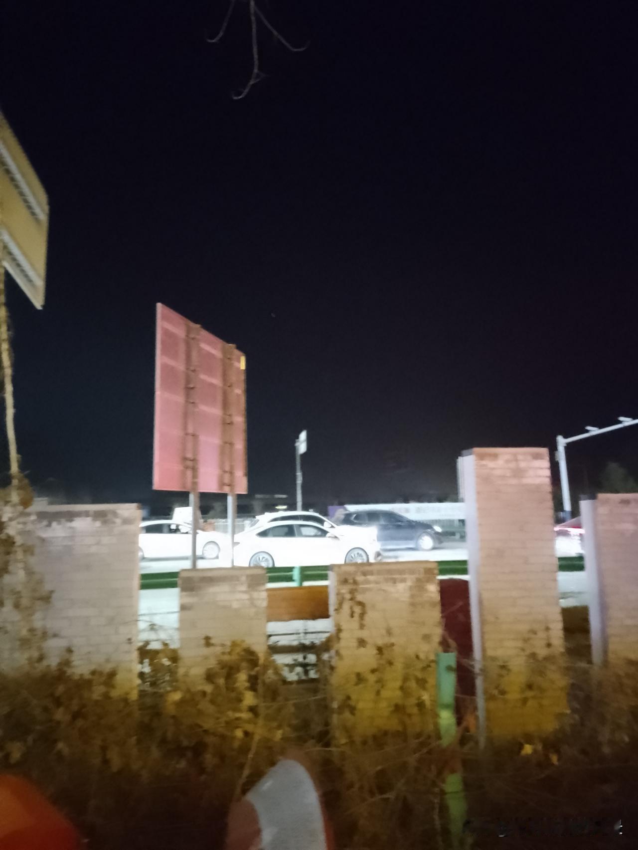 京台高速蚌埠段由北向南怎么啦，我看有不少车辆从藤壶机场被赶下高速改走国道或者省道