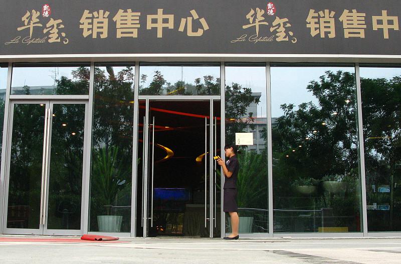 合肥最近几个新盘的操作真的把我看愣了，连个预热海报都没发，售楼处大门虚掩着，置业