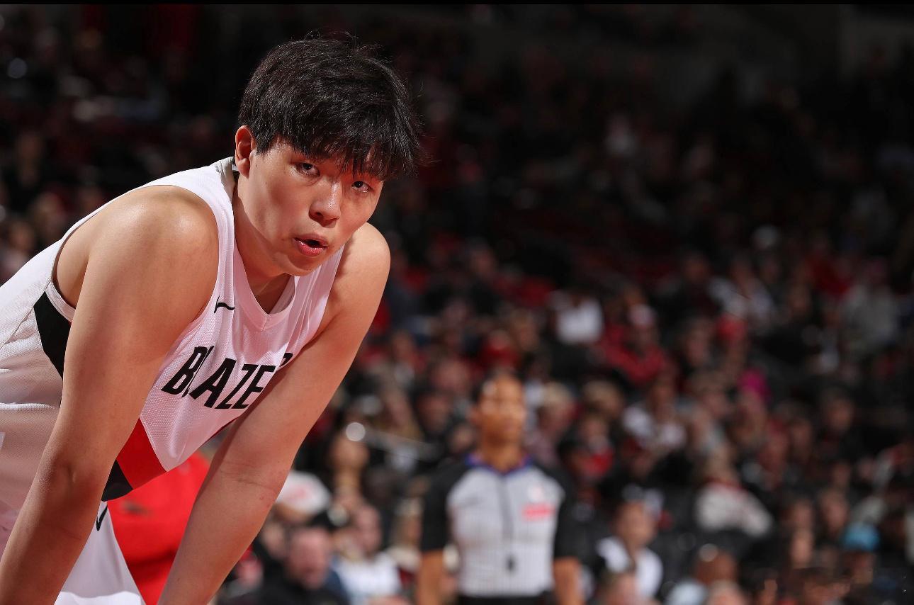 10月23日讯，NBA常规赛，开拓者主场以114-118森林狼。中国球员杨瀚森出