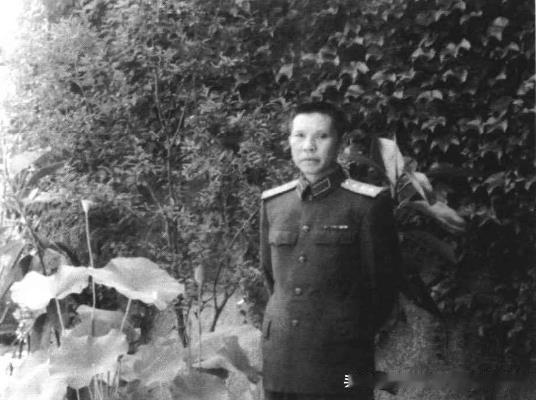 1957年夏，朱良才在北京。