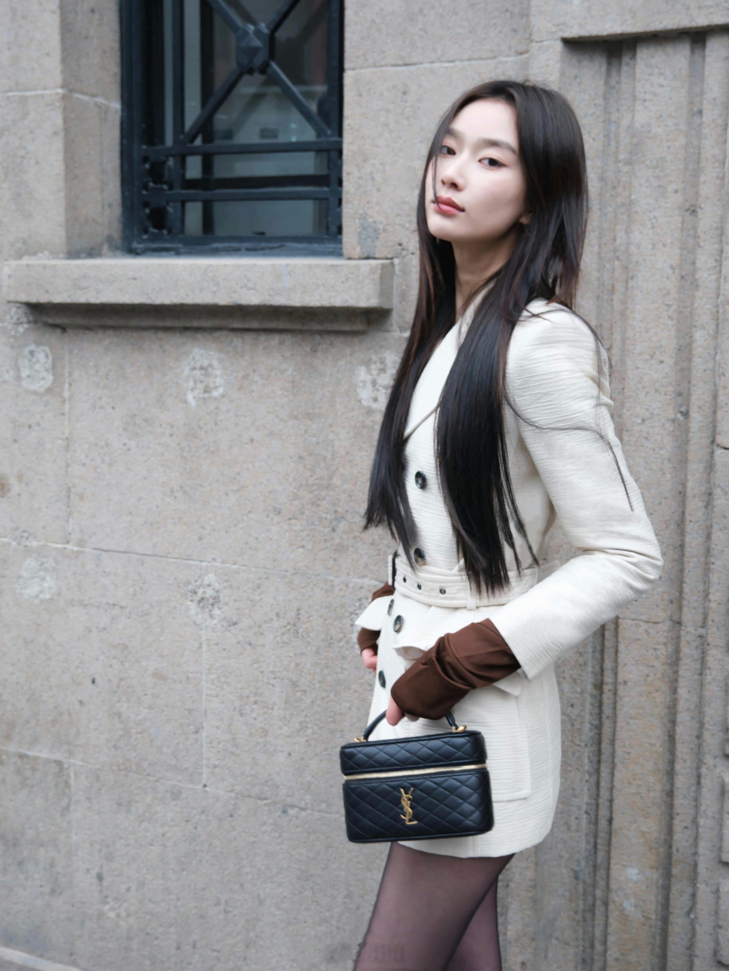 小姐姐的今天这身look腿长两米，又美又飒的风格太爱了 ​​​