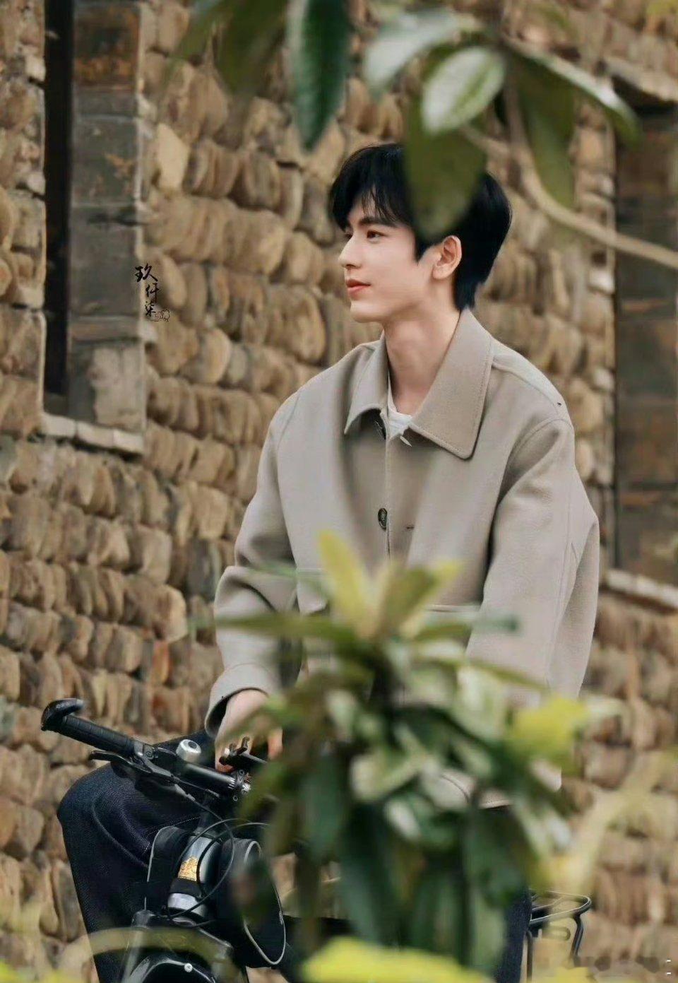 #张凌赫这么欲不要命了#心动的感觉！[打call]#明星大咖汇# ​​​