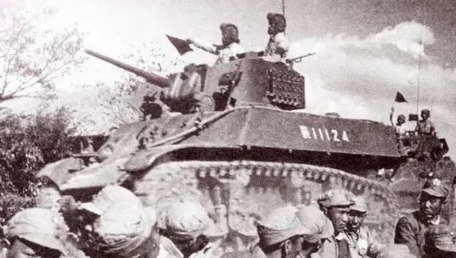 1949年1月6日，陈官庄总攻开始，国军战车团副营长吴秀章，带领残余的十五辆坦克