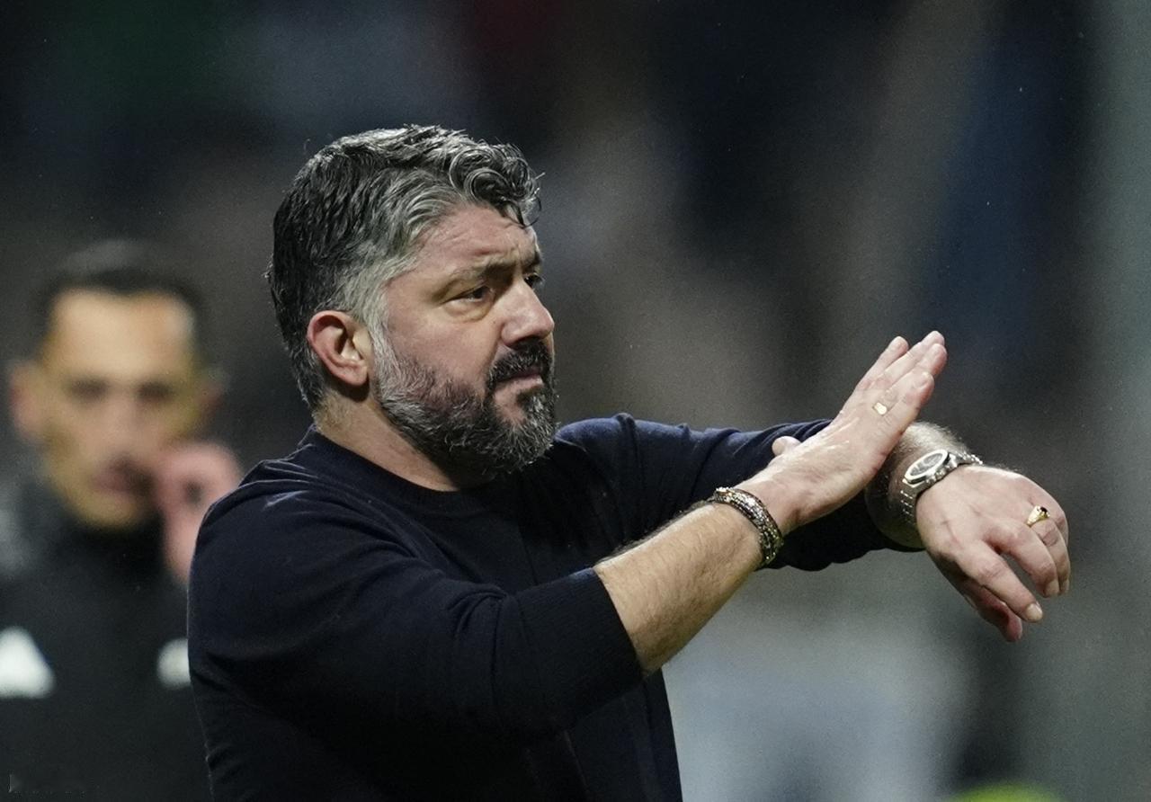 意大利队既有气节，也有自知之明，想要踏上世界杯决赛的舞台，唯有靠自己，一切阴谋诡