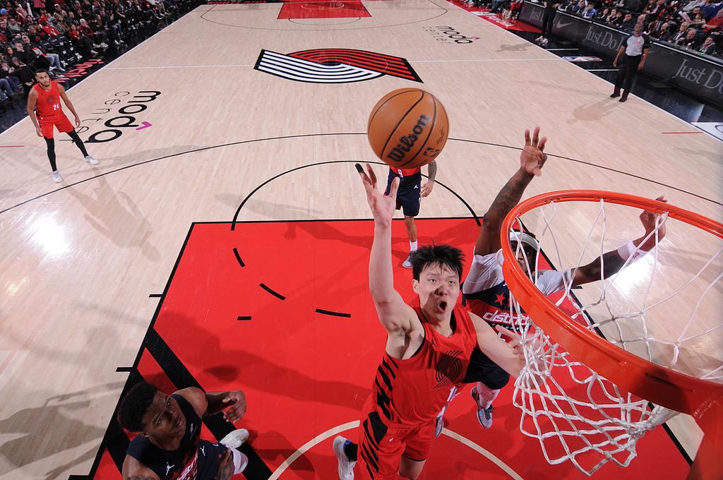 NBA生涯首次被吹技术犯规，杨瀚森将罚款2000美元

30日，开拓者队以123