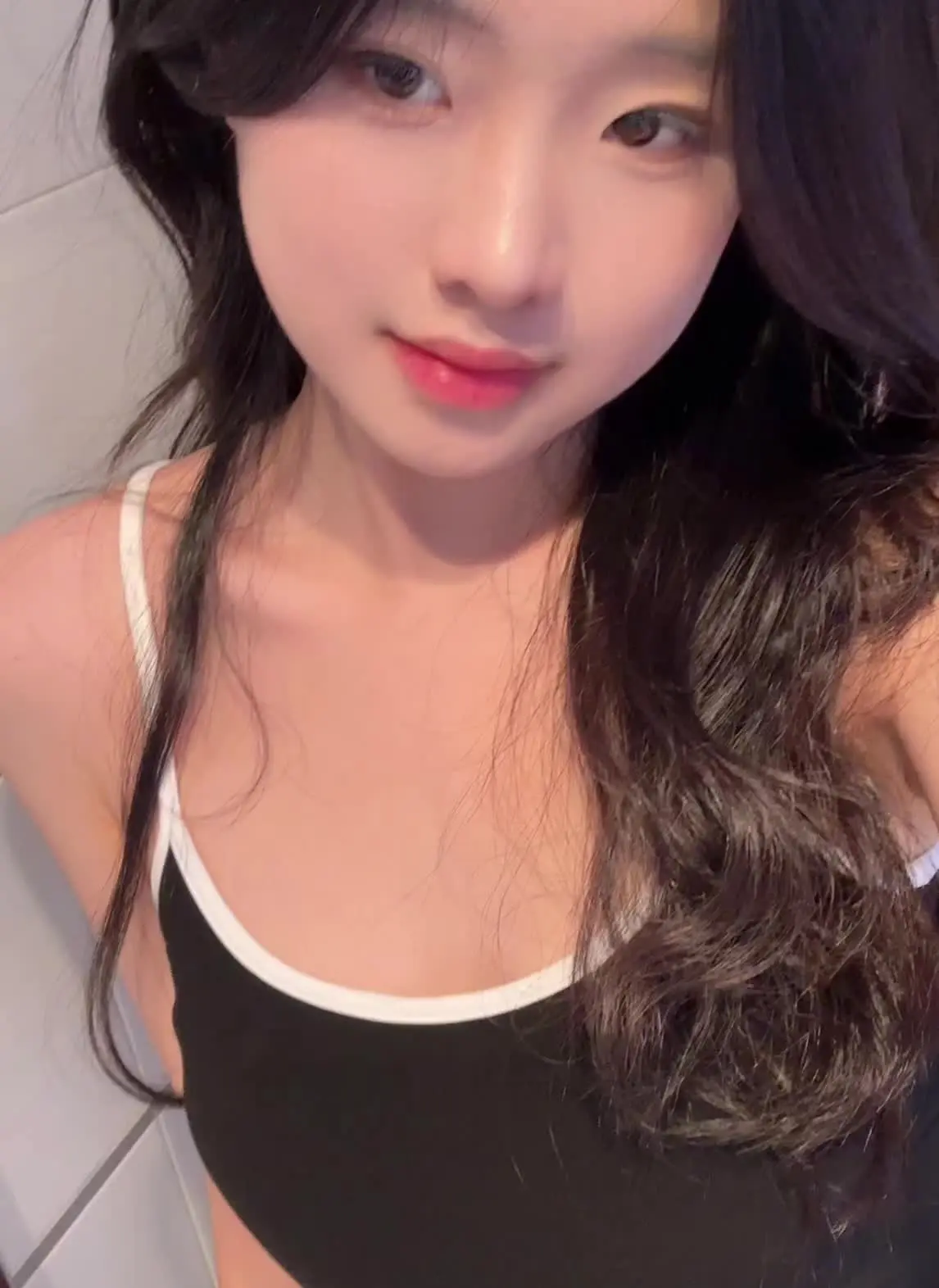 她眼眸中隐约的是孤寂