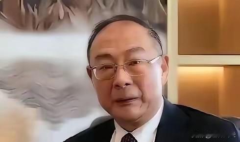 金灿荣教授这次的发言，语气比以往任何时候都要沉重。
​国际局势越乱，对我们完成统