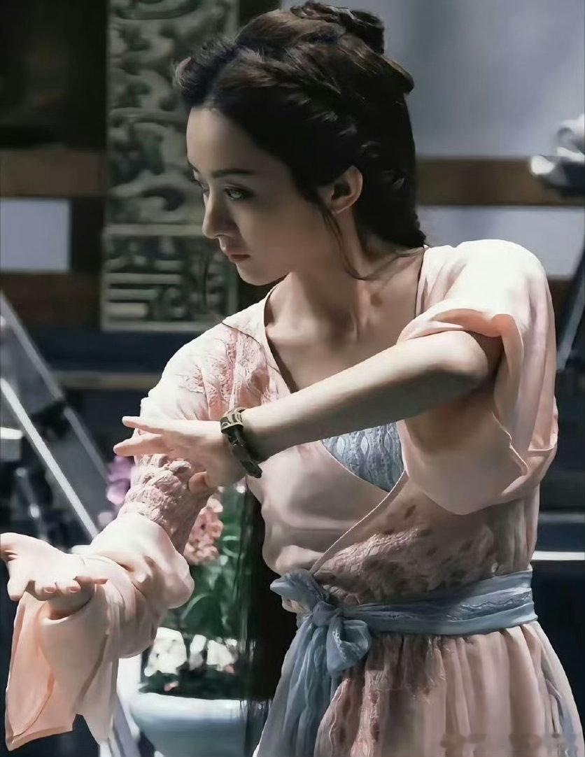 赵丽颖版楚乔传无赵丽颖不楚乔，九年过去，剧王就是剧王，复制不了，也无法超越 