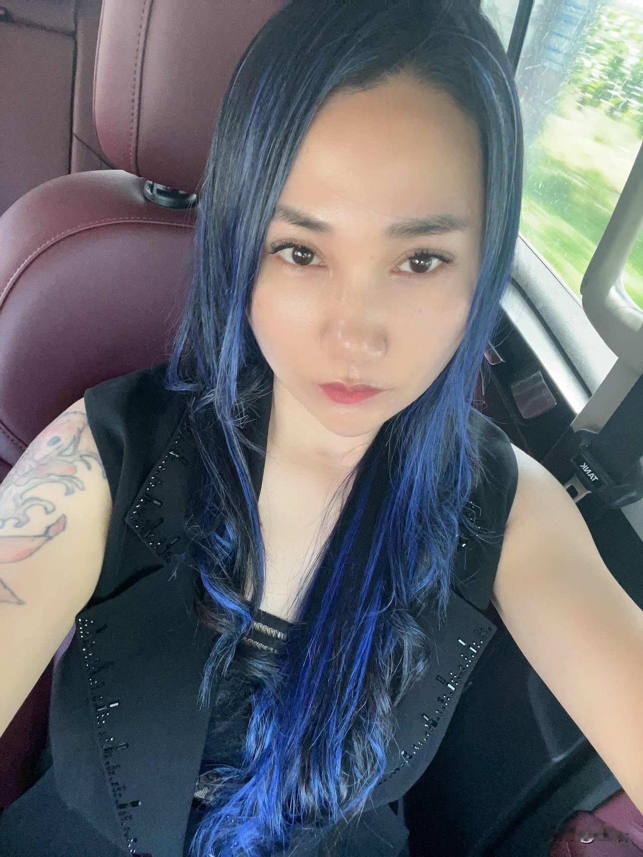 真正心冷那天我只想赶紧离婚，离他远点，不然真要疯了，所以他提出不给抚养费不管孩子