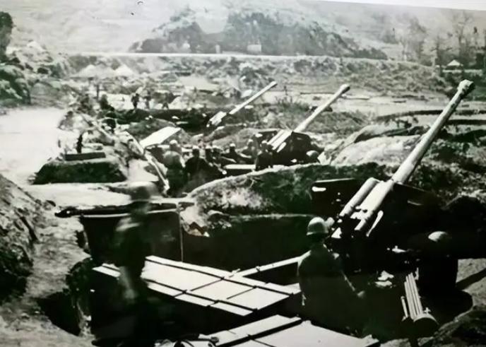 普京曾说过，中越712炮战之后，没哪个国家再敢小瞧中国。因为那场战斗的火力让所有