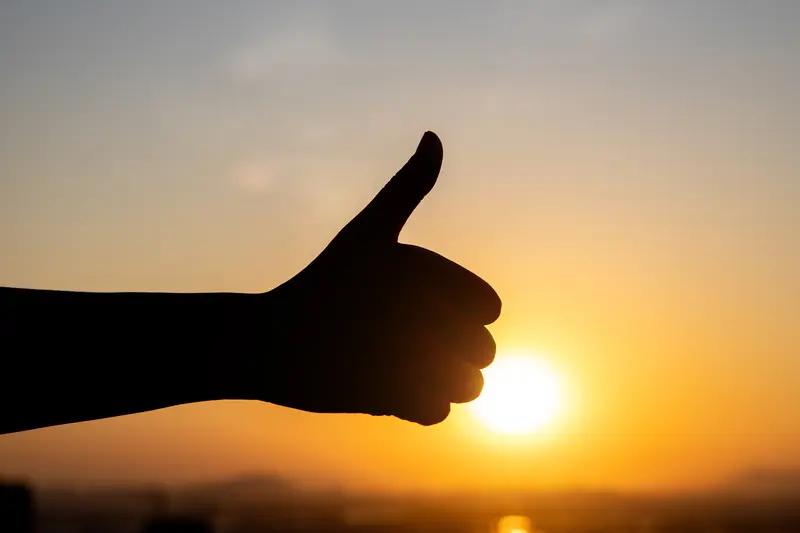 提高创作能力，我有几个小妙招。
我之前也是写300字都费劲，后来用了些笨办法有了