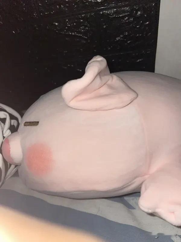 重庆合川妹子一句“不会杀猪，谁来帮帮我”，上千网友真驱车去她家按猪，两天吃掉5头