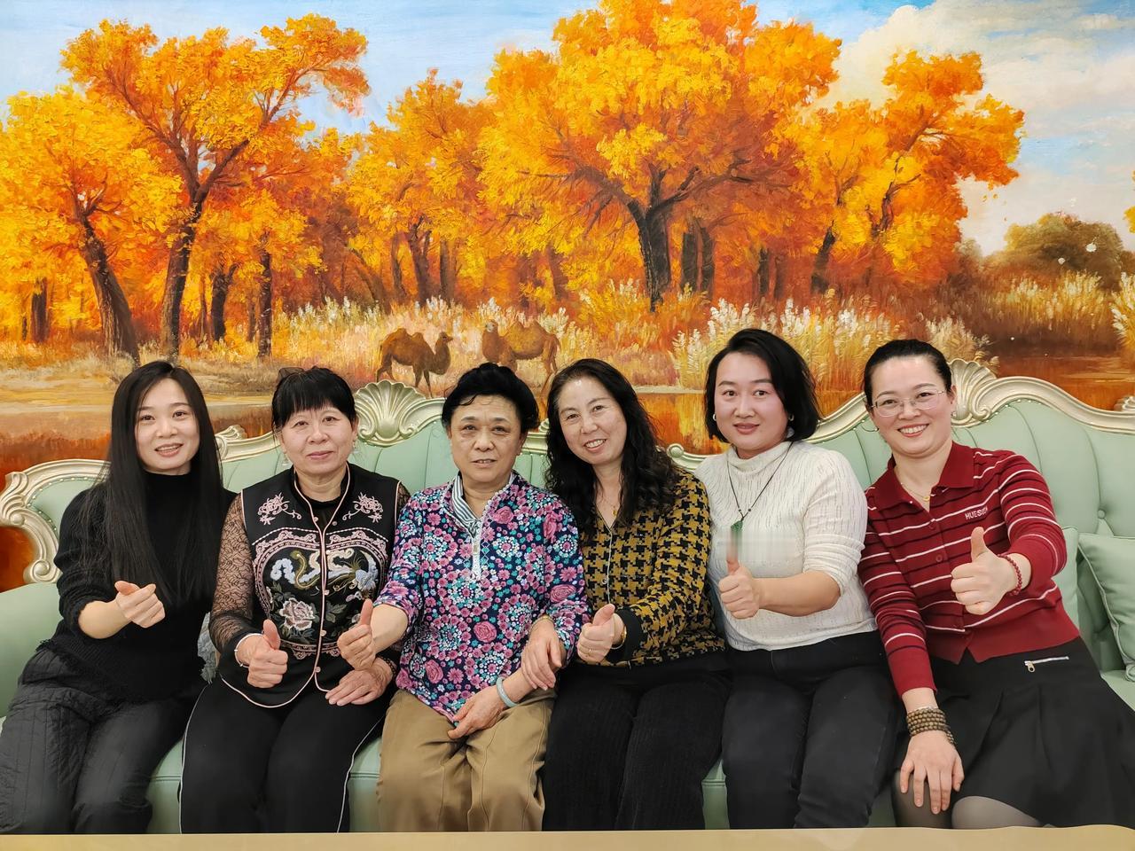 有一种缘分叫：擦肩而过的偶遇。认识我的老朋友是在2010年的春天，是在天涯海角的