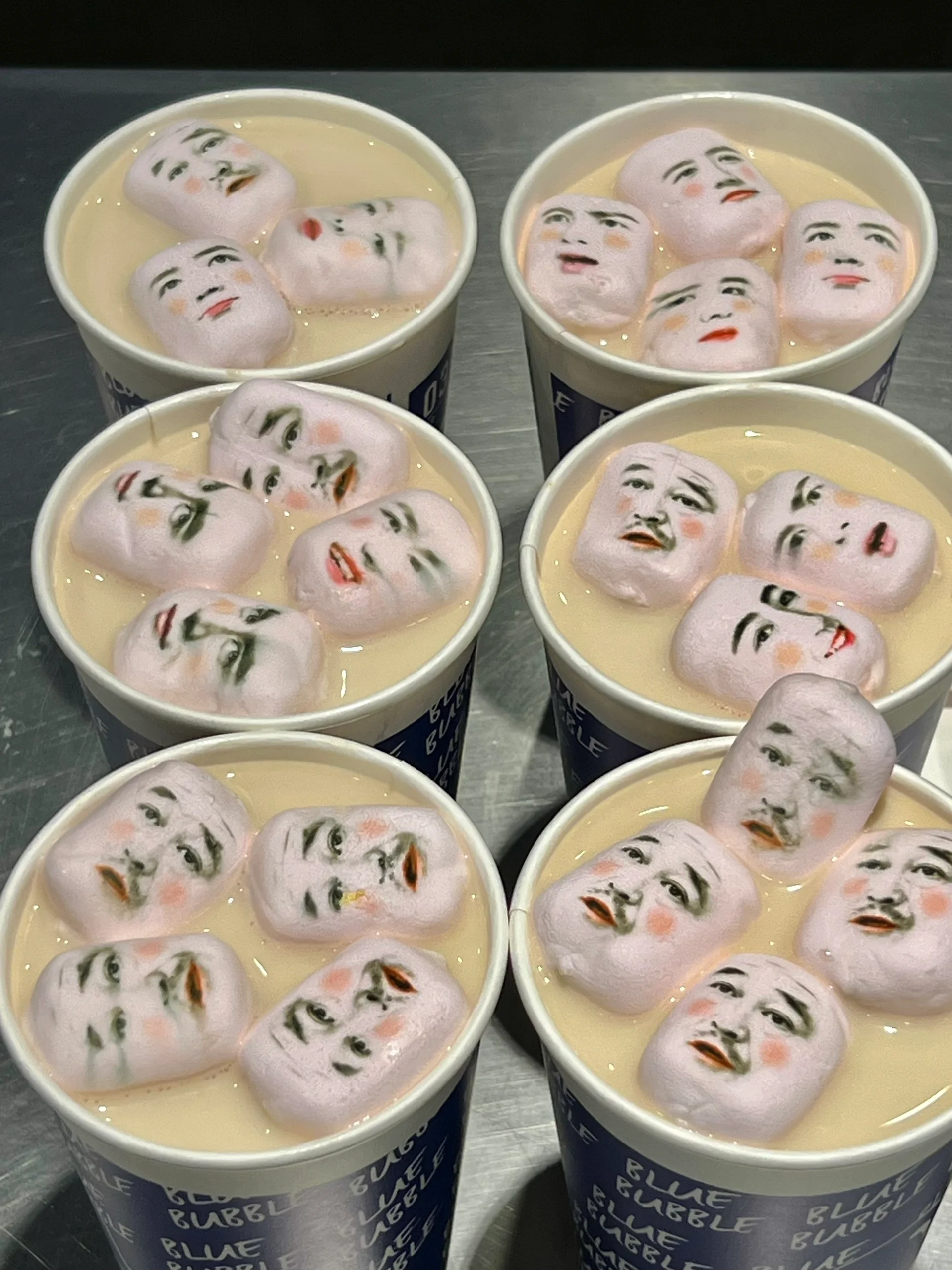 沈阳奶茶店很超前啊，就是不好下口！ ​​​