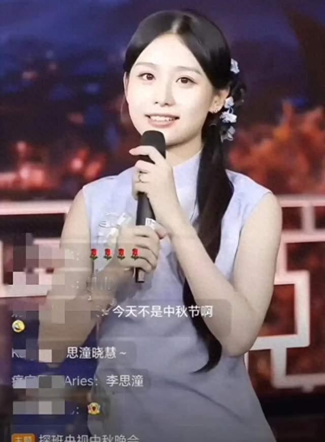 王晓慧第一次上央视！采访紧张，李思潼挺身而出帮她说，好感动