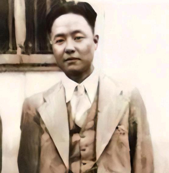 1943年9月，大汉奸李士群受到日本人邀请，前往府用餐，日本人端出一盘其夫人亲手