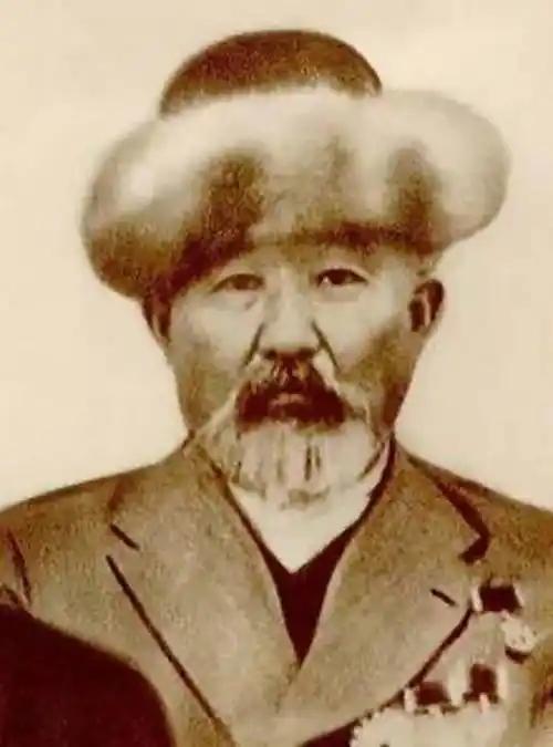 草原赤子照山河！巴什拜倾尽家财捐献喷气式战机支援抗美援朝
 
抗美援朝战争时期，