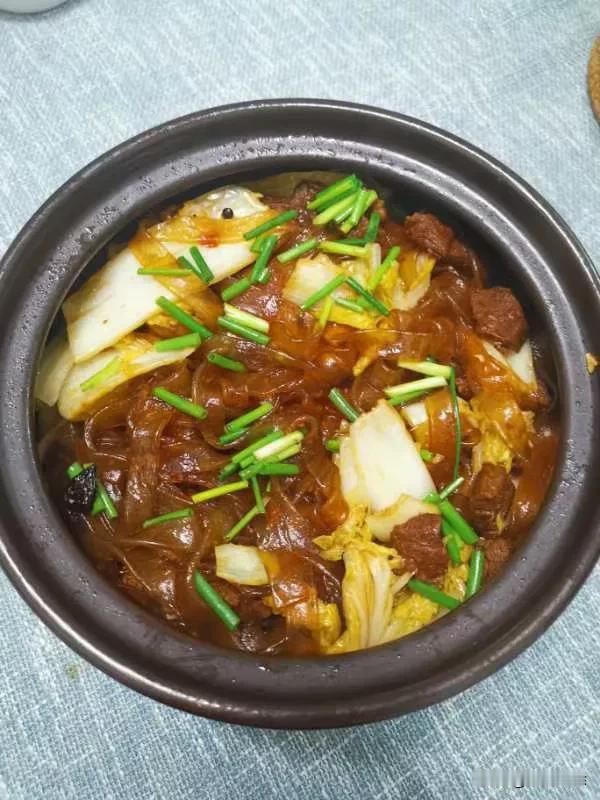 亲们，小徐视频同款红薯粉条上架啦！采用传统工艺制作，粉条劲道、耐煮、有弹性，家庭