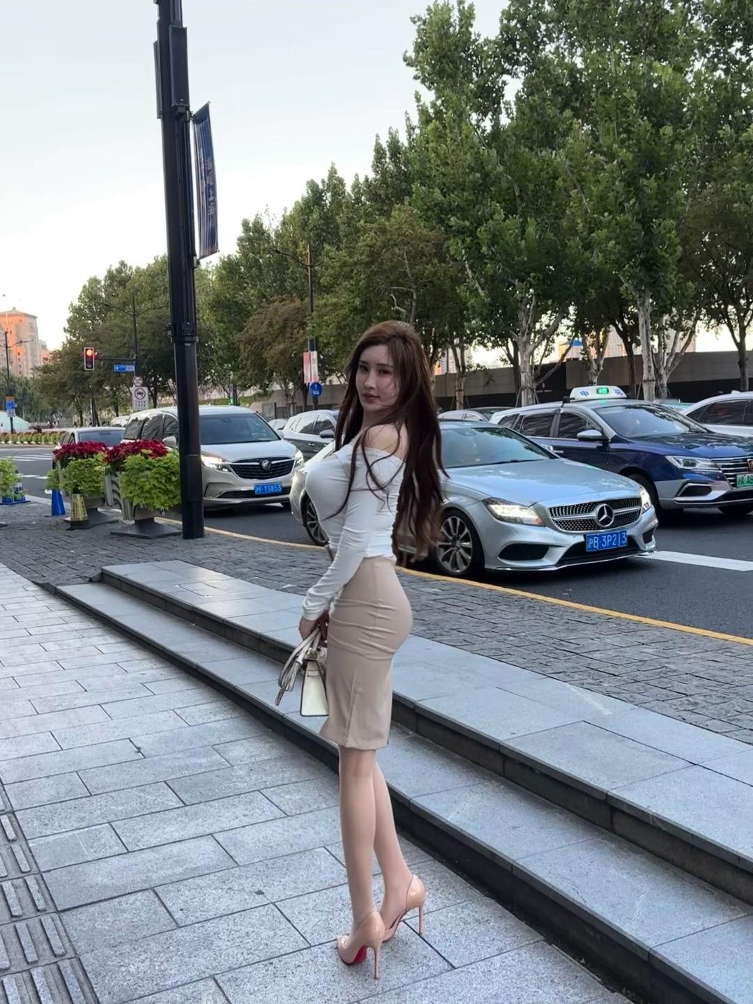 可以叫我吗？就那两个字… 